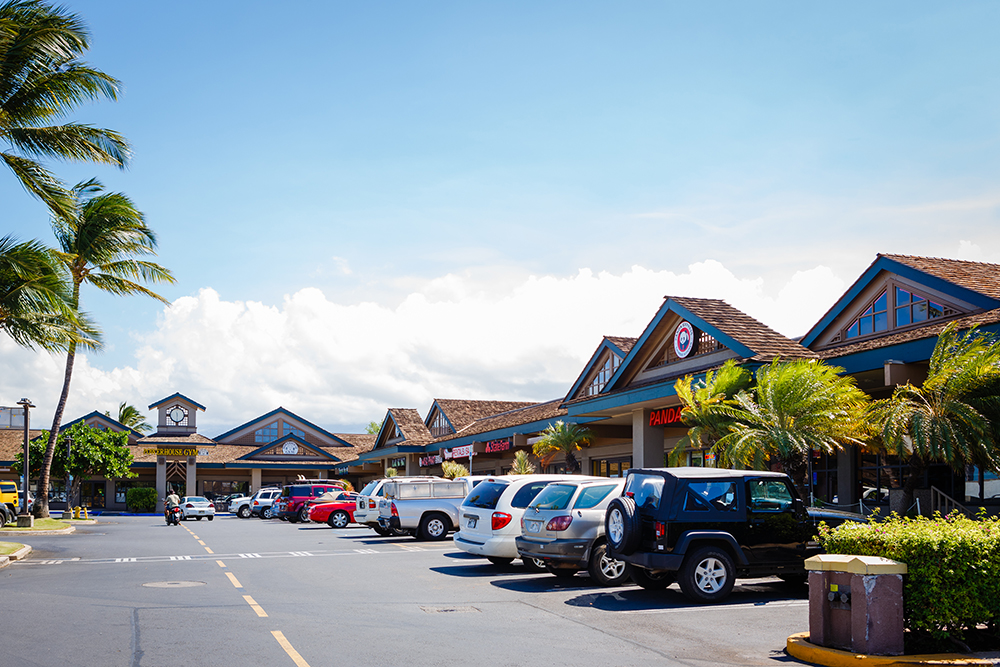 tourist shopping kihei